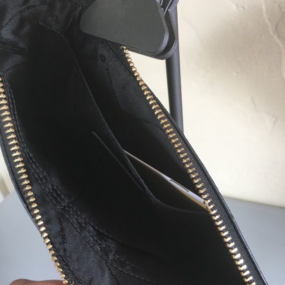 Michael Kors NEW Large Leather Wristlet- Blk - Picture 5 of 5